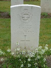 Reichswald Forest War Cemetery - Holden, Leslie