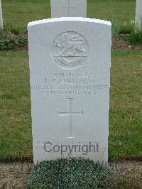 Reichswald Forest War Cemetery - Holloway, Roy Phillip