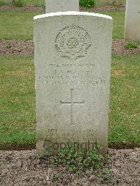 Reichswald Forest War Cemetery - Holmes, James Arthur