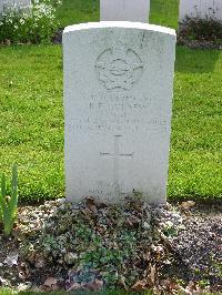 Reichswald Forest War Cemetery - Holness, Robert Edward