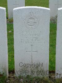 Reichswald Forest War Cemetery - Hooper, Frederick George