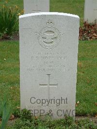 Reichswald Forest War Cemetery - Hope, Robert Bernard