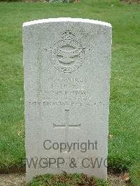 Reichswald Forest War Cemetery - Hoyle, John Isaac