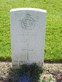 Reichswald Forest War Cemetery - Hughes, David Maurice