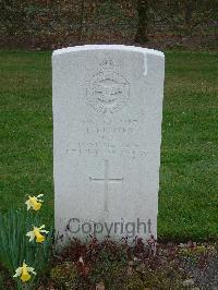 Reichswald Forest War Cemetery - Hunter, Ivor Peter