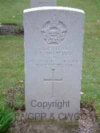 Reichswald Forest War Cemetery - Hutchings, Cyril George