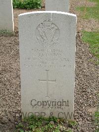 Reichswald Forest War Cemetery - Johnston, George