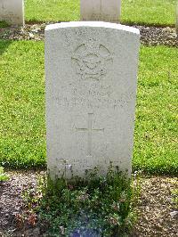 Reichswald Forest War Cemetery - Jones, Jeffrey Ross