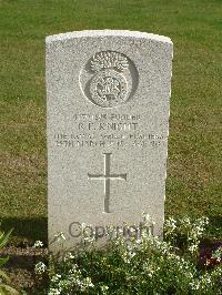 Reichswald Forest War Cemetery - Knight, Richard Ernest