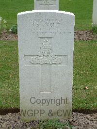 Reichswald Forest War Cemetery - Knight, Thomas Sidney