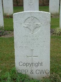 Reichswald Forest War Cemetery - Leigh, Patrick