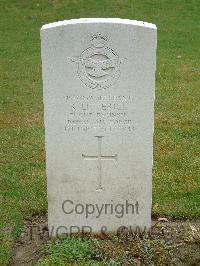 Reichswald Forest War Cemetery - Litterick, Robert