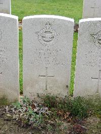 Reichswald Forest War Cemetery - Long, Norman