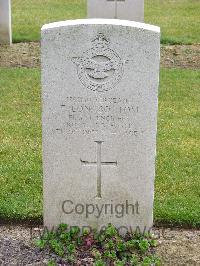 Reichswald Forest War Cemetery - Longbottom, Frank