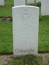 Reichswald Forest War Cemetery - Loombe, Robert Cecil