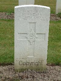 Reichswald Forest War Cemetery - Lovelock, Maurice