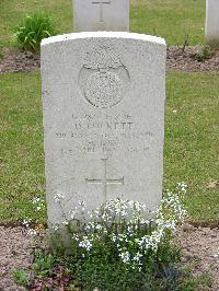 Reichswald Forest War Cemetery - Luckett, Douglas