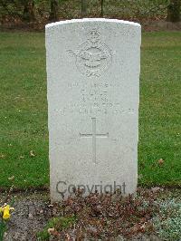 Reichswald Forest War Cemetery - Lyle, Cyril