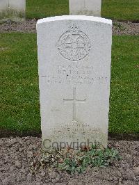 Reichswald Forest War Cemetery - Lynes, Gavin John