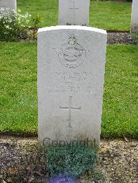 Reichswald Forest War Cemetery - Lyons, John Mortimer