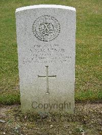 Reichswald Forest War Cemetery - MacKenzie, Angus