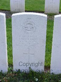 Reichswald Forest War Cemetery - Mallabone, John