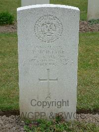 Reichswald Forest War Cemetery - McIntyre, Thomas