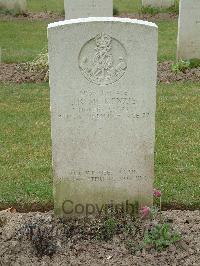 Reichswald Forest War Cemetery - McKenzie, John Reid