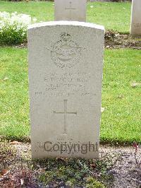 Reichswald Forest War Cemetery - McQuigg, Howard Torrens