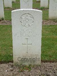 Reichswald Forest War Cemetery - McVean, Duncan