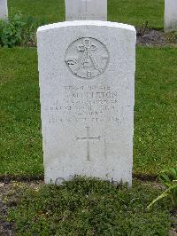 Reichswald Forest War Cemetery - Middleton, James Edward