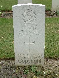 Reichswald Forest War Cemetery - Mills, Cyril Albert