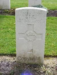 Reichswald Forest War Cemetery - Mills, George William Alfred