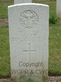 Reichswald Forest War Cemetery - Milne, James Smith