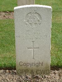 Reichswald Forest War Cemetery - Milne, Stanley George