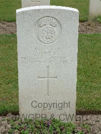 Reichswald Forest War Cemetery - Mitchell, Bernard