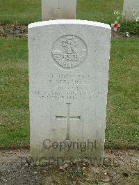 Reichswald Forest War Cemetery - Mitchell, Sidney