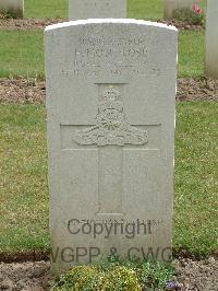 Reichswald Forest War Cemetery - Montrose, Frederick