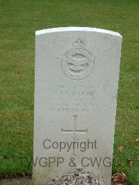 Reichswald Forest War Cemetery - Moore, Ian Alwyne Sarson