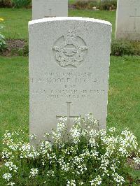 Reichswald Forest War Cemetery - Moore, Leslie Albert