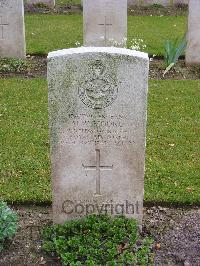 Reichswald Forest War Cemetery - Moore, Maurice William