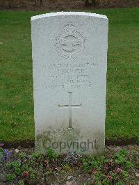 Reichswald Forest War Cemetery - Moore, Phillip