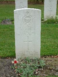 Reichswald Forest War Cemetery - Muxlow, Denis Roy