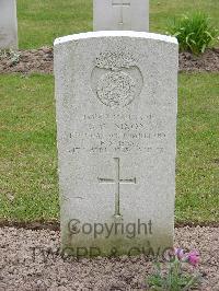 Reichswald Forest War Cemetery - Nixon, George William