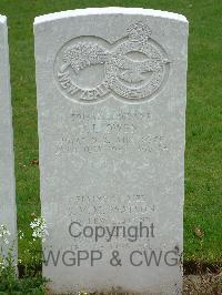 Reichswald Forest War Cemetery - Owen, John Lewis