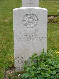 Reichswald Forest War Cemetery - Patterson, John Richard