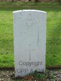 Reichswald Forest War Cemetery - Pearce, Ronald Ernest