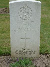 Reichswald Forest War Cemetery - Peart, Gordon