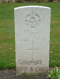 Reichswald Forest War Cemetery - Perdue, Robert Nelson