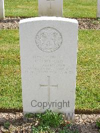 Reichswald Forest War Cemetery - Porteous, James